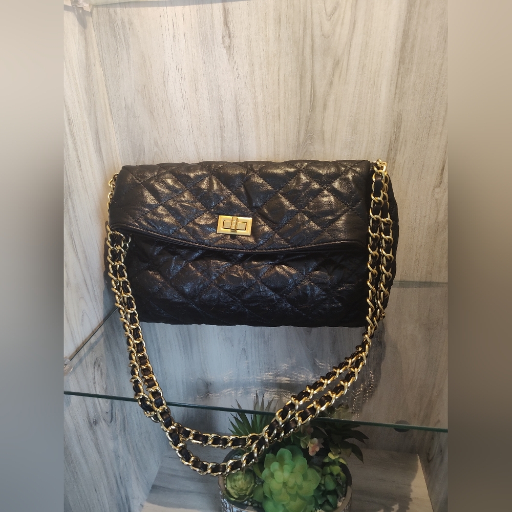 Elegant Black Quilted Chain Bag 10"H * 14"W